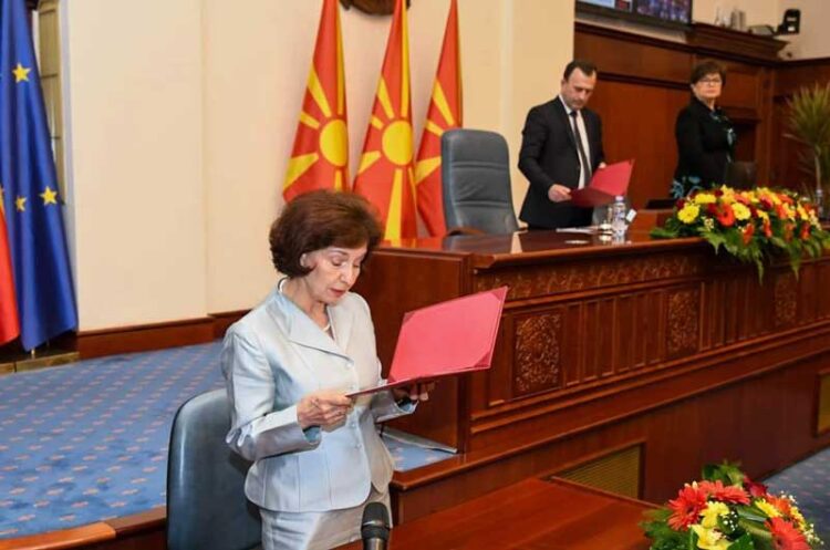 Гордана Силјановска Давкова и официјално стана претседател на Македонија