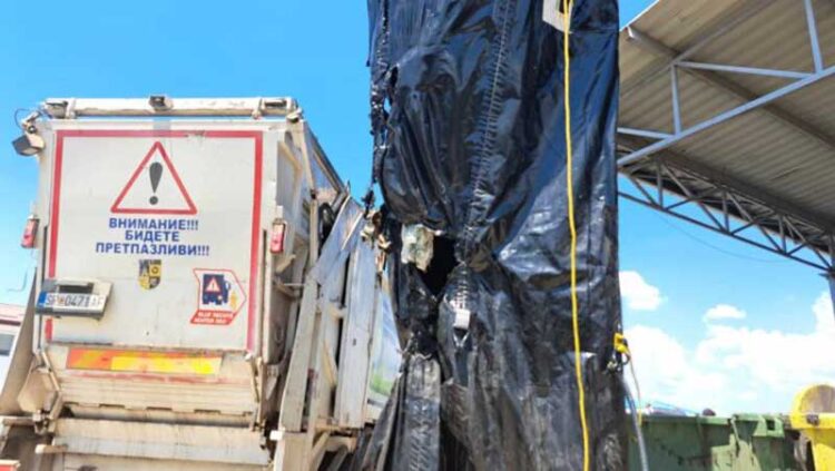 „Комуналец“ – Шест полуподземни контејнери на различни локации биле мета на опожарување