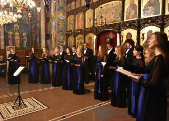 Прекрасни гласови одекнуваа од Божјиот храм „Св. Петнаесет Тивериополски свештеномаченици“