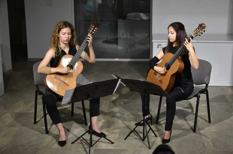 Цветелина Брешкова и Божидара Трохарова со концерт на познати дела во класичната музика