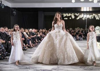 Екстравагантно, луксузно, нешто поинакво се случуваше во светот на модата – EL Bridal ‘24 колекција на ЕЛЕНА ЛУКА