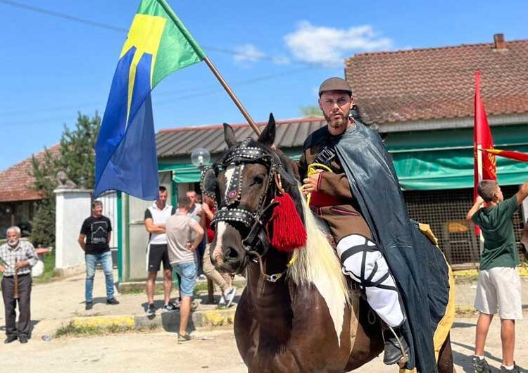 Радовската Коњаница по трет пат до славното Крушево – утрово го почнаа Илинденскиот марш