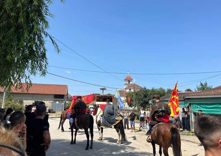 Радовската Коњаница по трет пат до славното Крушево – утрово го почнаа Илинденскиот марш