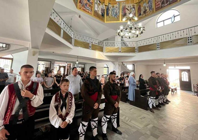 Радовската Коњаница по трет пат до славното Крушево – утрово го почнаа Илинденскиот марш