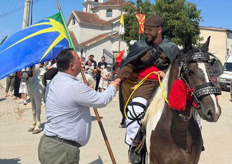 Радовската Коњаница по трет пат до славното Крушево – утрово го почнаа Илинденскиот марш