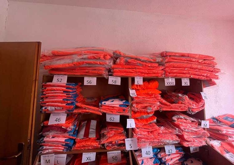 Нашинците од Швајцарија обезбедија специјална работна облека за вработените во ЈКП „Огражден“ Босилово