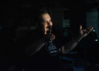 Струмичани ја имаа привилегијата премиерно да ги слушнат и да уживаат во изведбите на новите песни од првиот албум на Иван Кукиќ