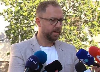 Министерот Љутков најави дека за една година ќе се пресече лента на старо-новиот театар во Струмица