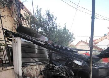 Утрово избувна пожар во помошна просторија од куќа, спречено негово проширување кон други објекти
