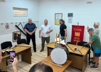 Во Штука отворена Школа за изучување на традиционални македонски музички инструменти