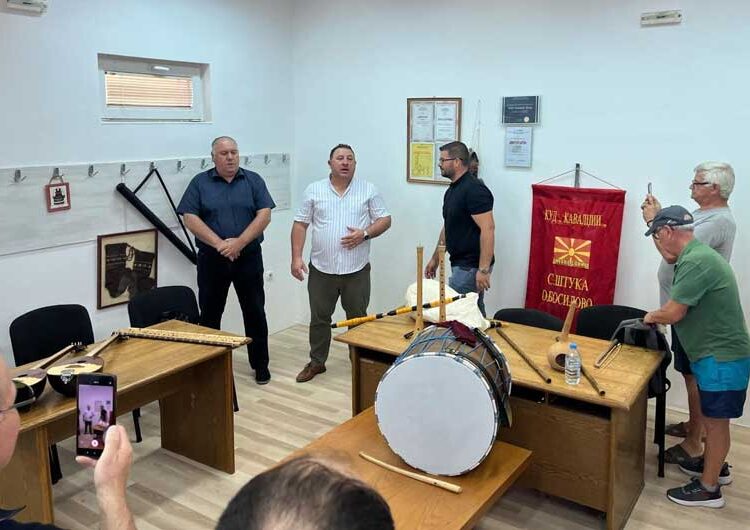 Во Штука отворена Школа за изучување на традиционални македонски музички инструменти