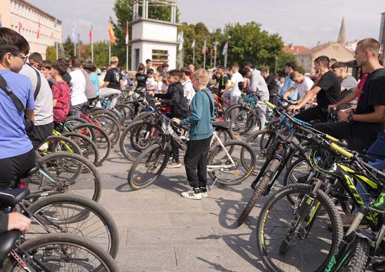 Во Струмица одбележана Европската недела на мобилност – градоначалникот Костадинов најави дополнителни 5.4 километри нови велосипедски патеки