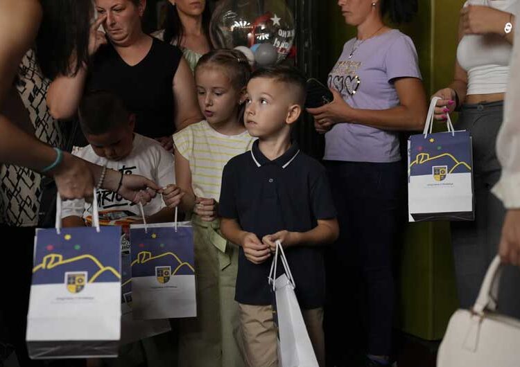 Во општина Струмица 451 прваче зачекорија во основното образование – 417 нови средношколци во двете средни училишта