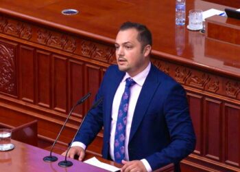 Пратеникот Цеков прашува дали градоначалникот на Струмица аплицирал да добие финансиски средства за изградба на новиот пазар