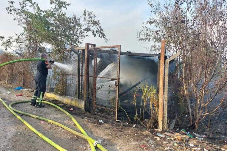 Четири пожари во струмичко – опожарени автомобил, викендица, нискостеблеста шума, ѓубре, сува трева