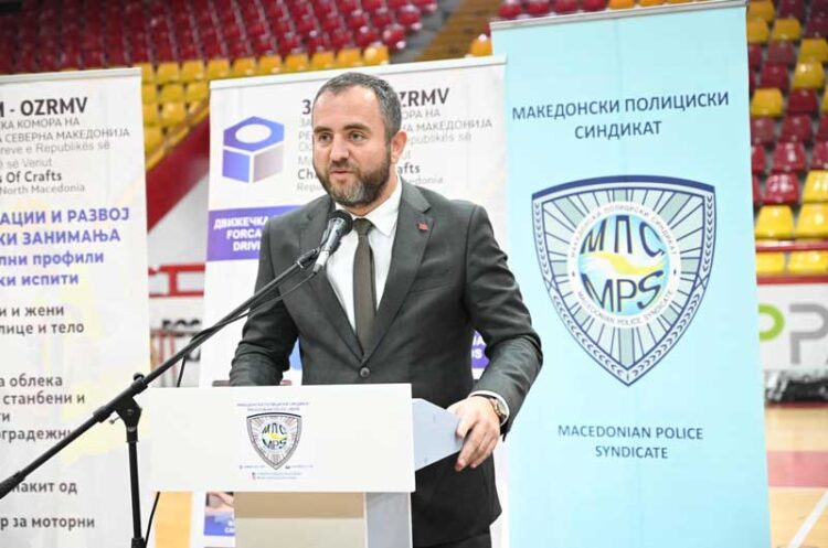 Тошковски: Четири лица се приведени во вчерашната акција во неколку градови