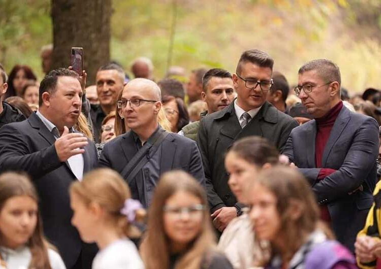 ФОТО: Над Смолари се одржа манифестацијата „Костенијада 2024“ – наоколу мирис на печен костен