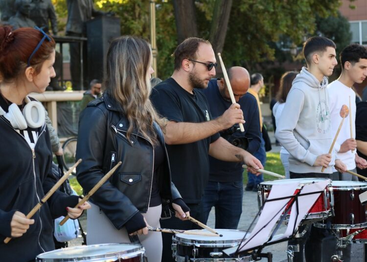 Рекордни 13.400 учесници на скопските улици: Заврши јубилејното 20-то издание на Виз Ер Скопски маратон