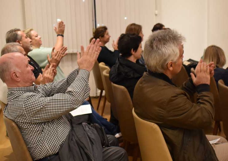 Младата струмичанка Ивана Мазнејкова одржа концерт во Истанбул