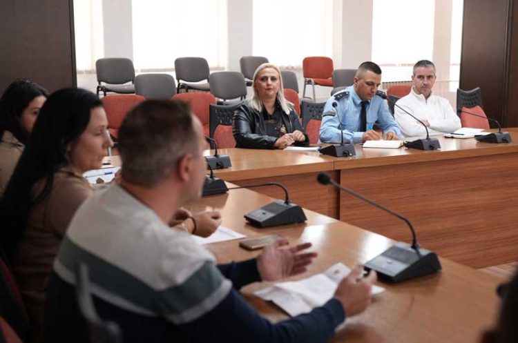 МВР ќе ги засили контролите за да не може да се узурпираат тротоарите од страна на градежните компании