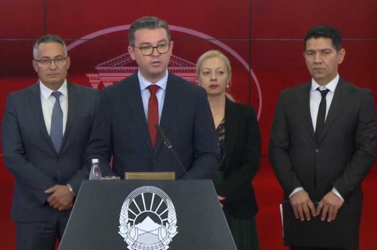 Трипуновски до Костадинов: Што треба да се направи за да ние како Влада излеземе во пресрет на граѓаните и да се реши оваа ситуација во која се наоѓаат струмичани