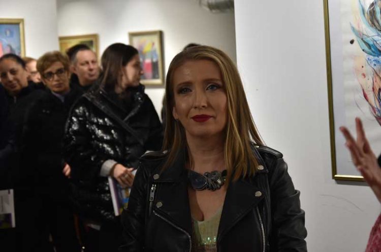 Љупка Галазка Василев пред своите сограѓани претстави 40 слики преку изложбата „Лирски трепети“