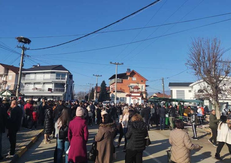 Општината Босилово за прв пат организираше Новогодишен базар