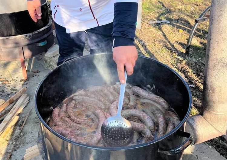 Општината Босилово за прв пат организираше Новогодишен базар