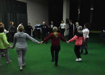 Почна со работа возобновеното КУД „Боро Џони“ – дваесеттина дами веќе играат традиционални македонски ора