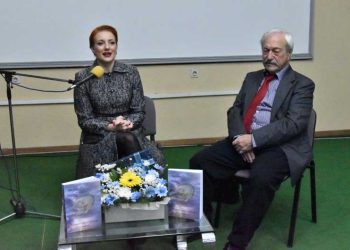 Грамада од богатство со народни поговорки од струмичко и подари Иван Котев на Македонија