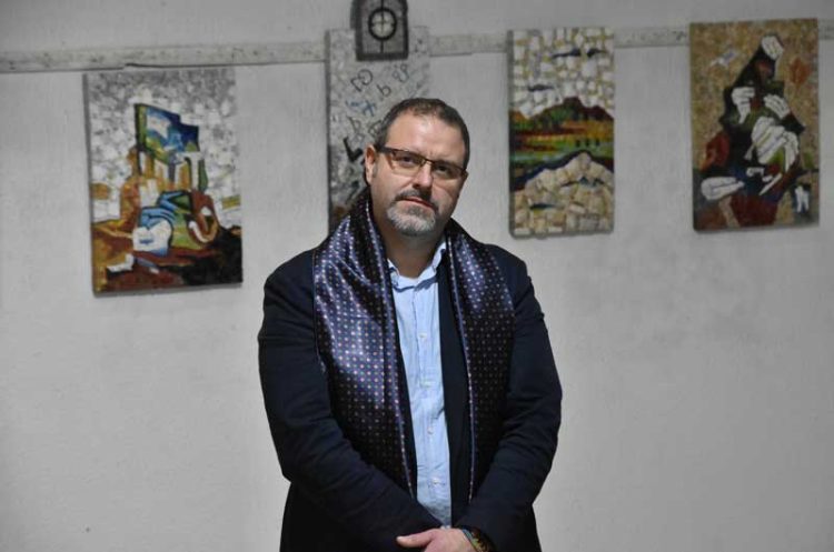 Пред струмичани мозаици создадени од Ѓорѓи Томовски