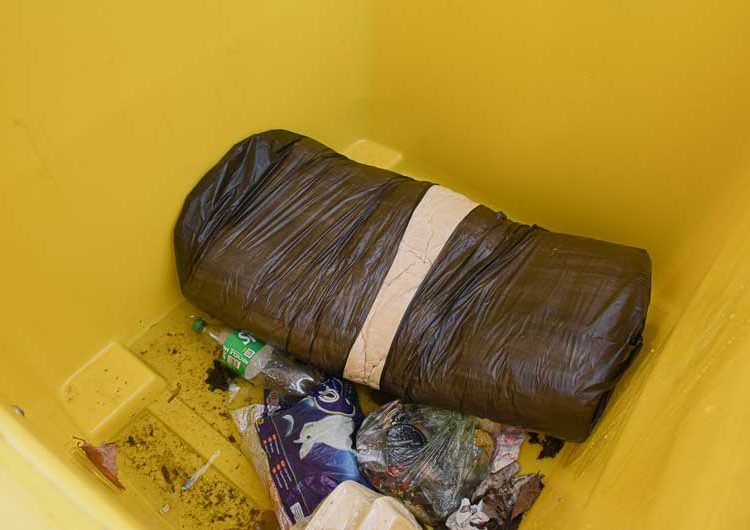 Од „Комуналец“ реагираат на фрлање секаков вид отпад во селектираните контејнери за ПЕТ пластика и во оние за хартија