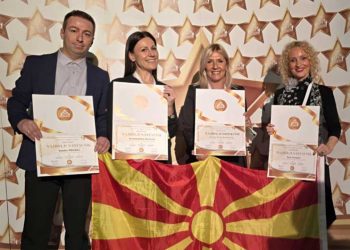 Тројца наставници и директорката на струмичкото музичко училиште најдобри на Конференција на наставници во Хрватска