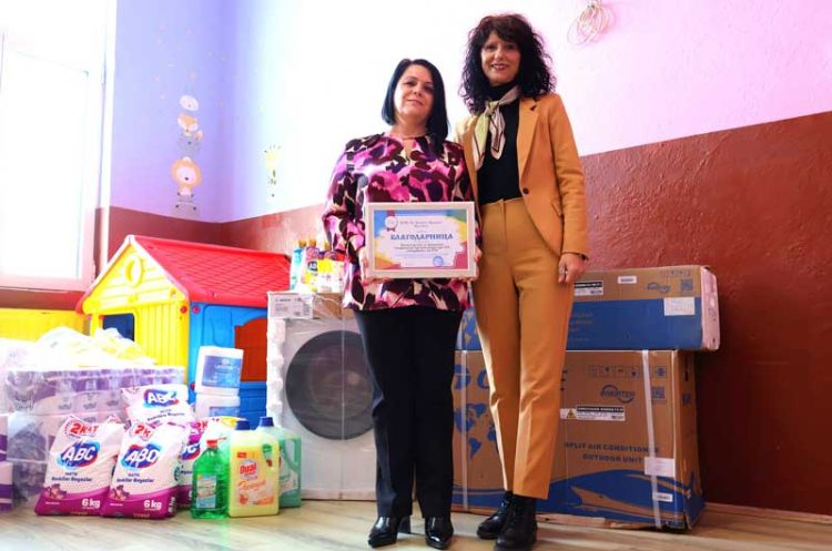 Управата за јавни приходи со хуманитарна акција во посебното училиште „Св. Климент Охридски“ во Ново Село