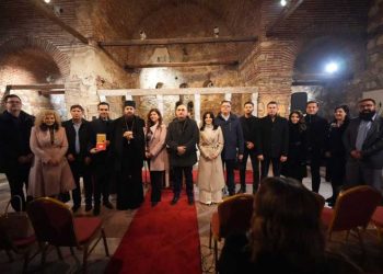 Столен медал од прв ред на Светиот македонски крст за градоначалникот и Советот на општина Струмица