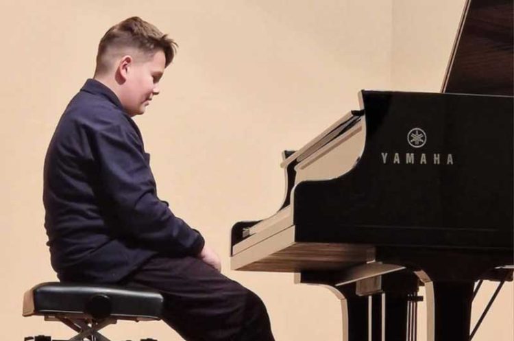Младиот струмичанец на пијано Стефан Ончев со награда на „Piano key“ – најдобро отсвирено дело од јапонски композитор