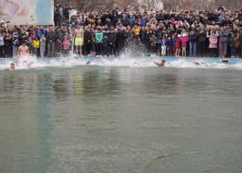 Утре во 12 часот Светиот крст ќе биде пуштен во водите на базенот „Аквариус“