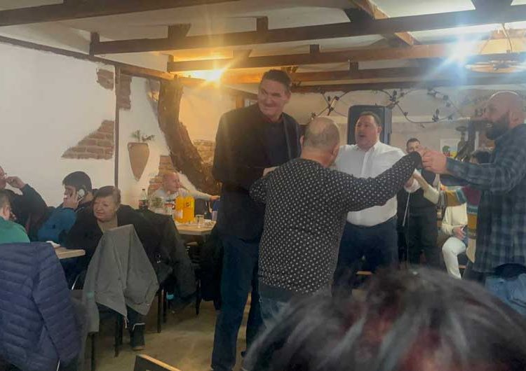 Традиционален Божиќен ручок во Етно ресторанот „Кај Виктор“ во Босилово