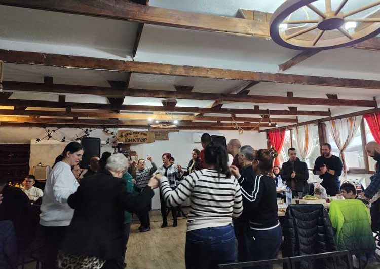 Традиционален Божиќен ручок во Етно ресторанот „Кај Виктор“ во Босилово