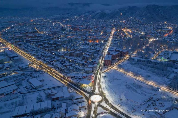 УХМР: Студен бран со обилни врнежи од снег