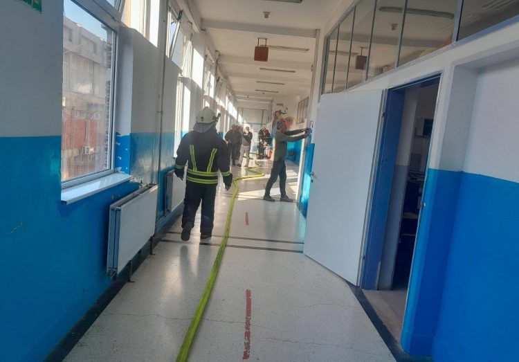 Пожар во тоалет во средното училиште „Никола Карев“ во Струмица