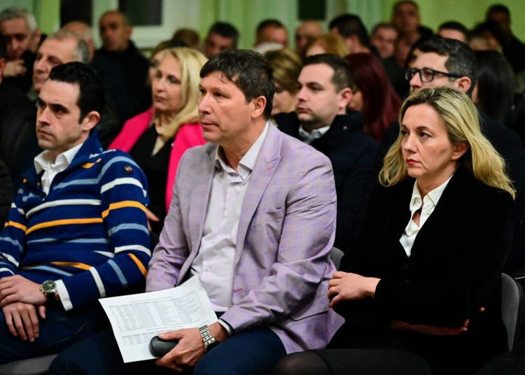 Струмичките социјалдемократи избраа нов состав на Извршен и Надзорен Одбор – присуствуваше и лидерот Венко Филипче