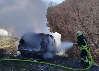 Кај Банско гореше автомобил