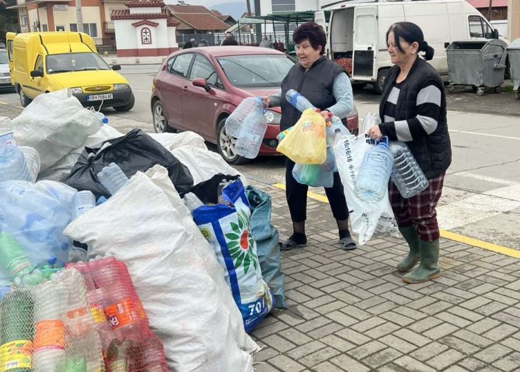 Општина Босилово подели 1500 овошни садници на граѓаните во замена за 1200 килограми пластични шишиња собрани од нив