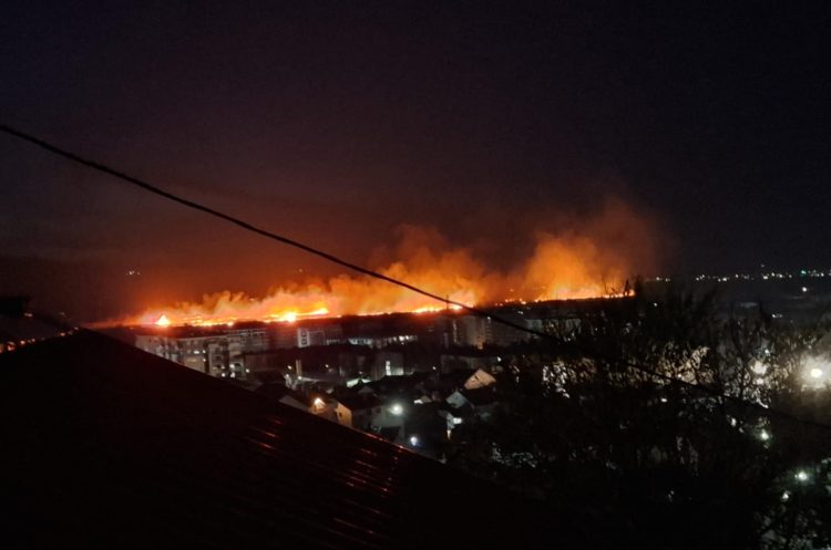 Голем пожар кај Струмица во реонот на Софилар – ветерот го разгорува пожарот…
