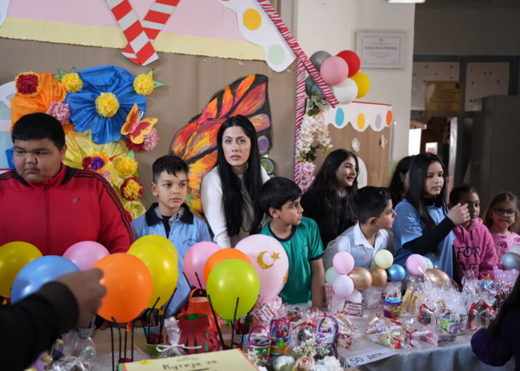 По пресрет на празникот Рамазан Бајрам во ООУ „Маршал Тито“ во Струмица се одржа хуманитарен настан