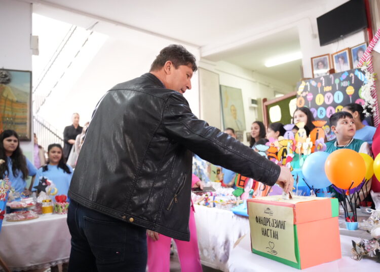 По пресрет на празникот Рамазан Бајрам во ООУ „Маршал Тито“ во Струмица се одржа хуманитарен настан