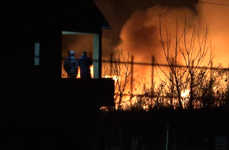 Големиот пожар во близина на Струмица е изгаснат – остануваат пожарникарски и полициски екипи на терен да ја следат состојбата