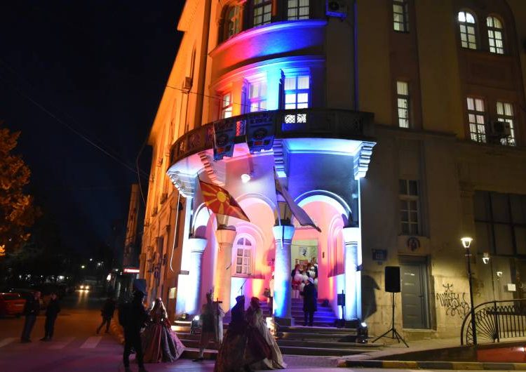 Се смени власта во Струмица – клучот од градот во рацете на Цицимов и карневалскиот одбор