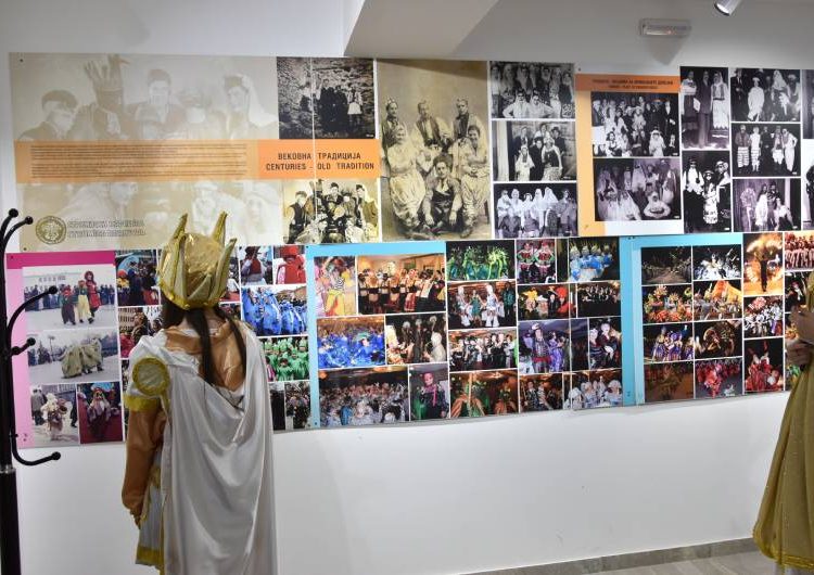 Се смени власта во Струмица – клучот од градот во рацете на Цицимов и карневалскиот одбор